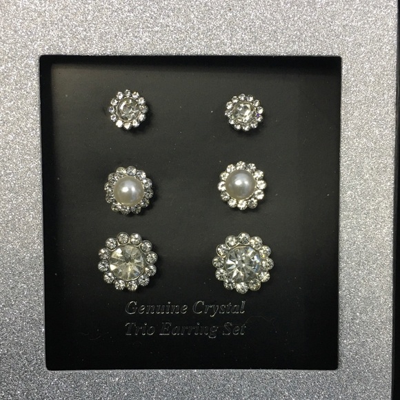 Genuine Crystal Trio Post Stud Pierced Earrings 3 Piece Set - Picture 2 of 13